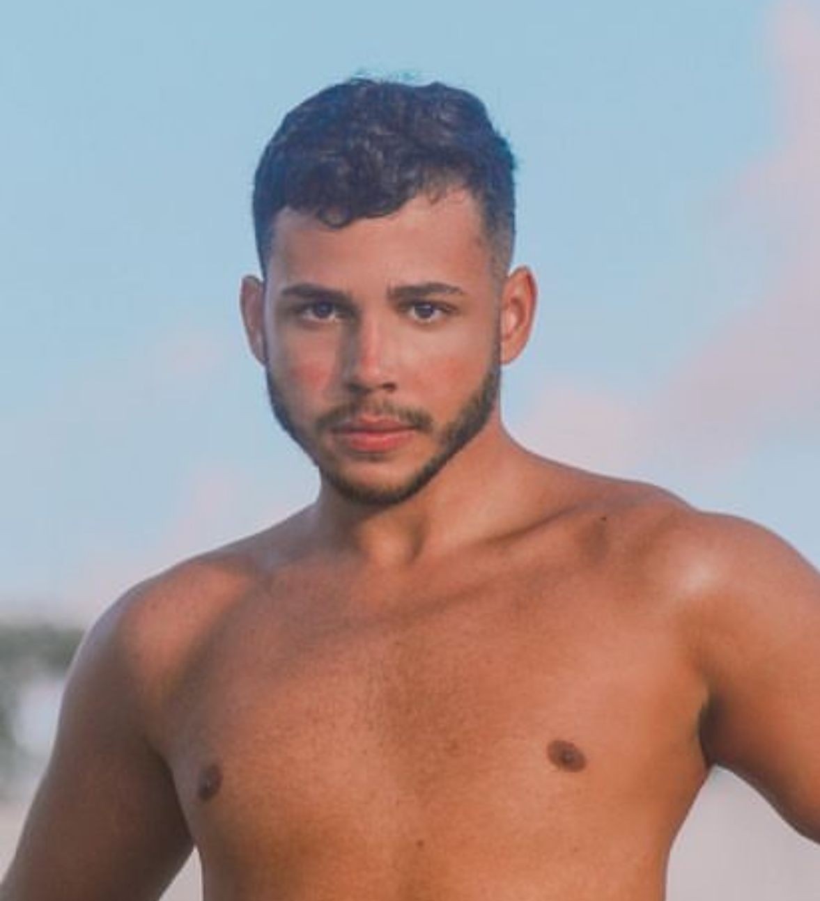 Popó revela conselhos que deu quando filho se revelou gay O fiofó é