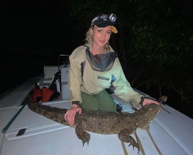 Cientista Mais Sexy Do Mundo Esconde Os P S Em Foto Ap S Ass Dio De Fetichistas