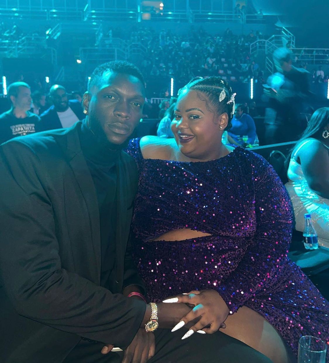 Ator pornô gay e sósia de Usain Bolt quem é o novo namorado de MC Carol