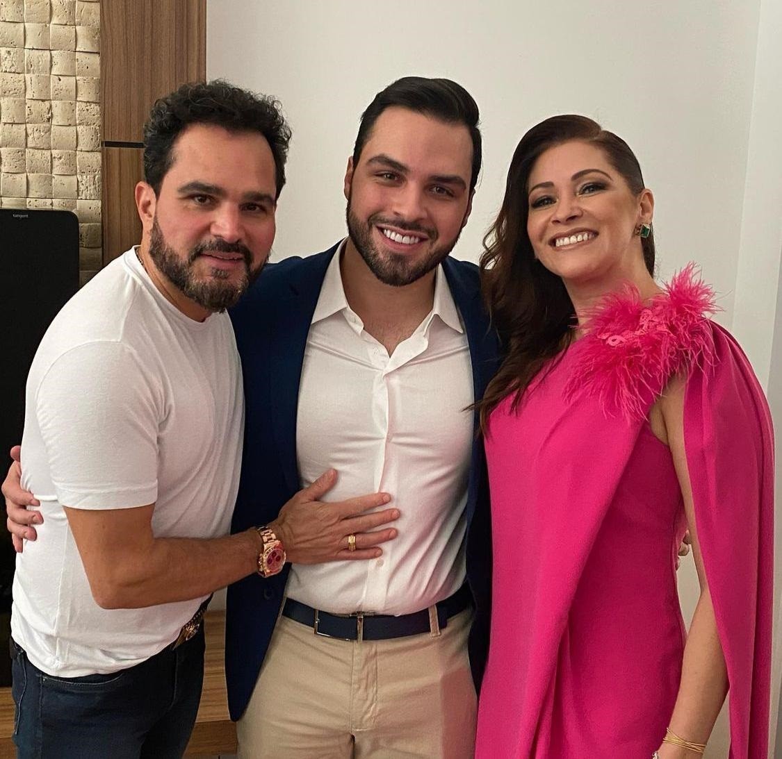 Processada Por Z Felipe Por Dizer Que Ele Gay Ex Mulher De Luciano Camargo Diz Tenho Fotos