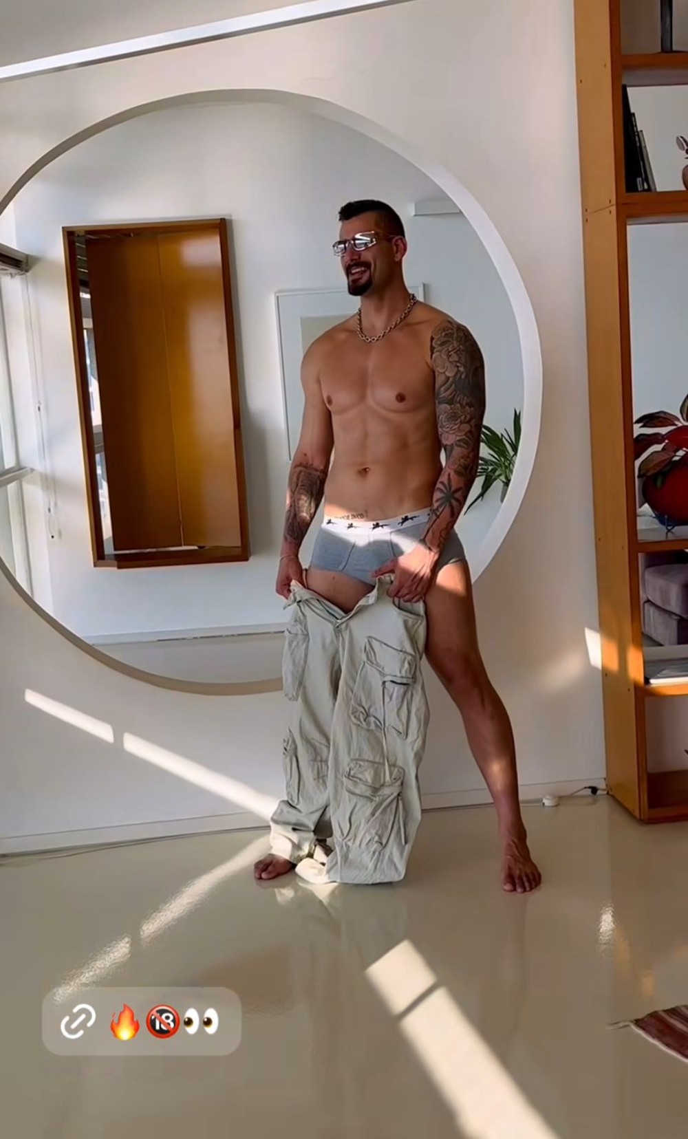 Ex BBB Nizam que teve nude vazado abriu o jogo sobre preferências
