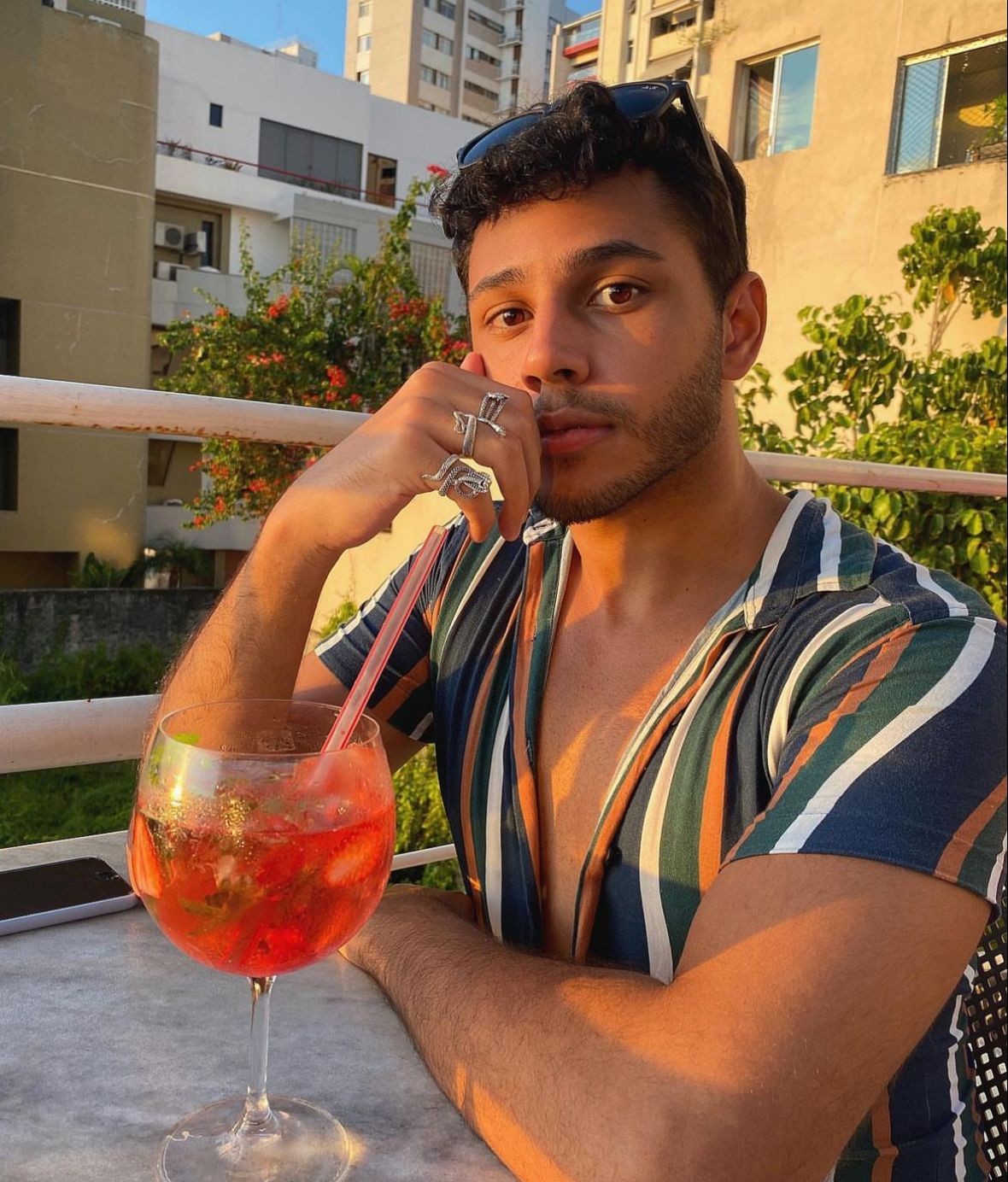 Popó revela conselhos que deu quando filho se revelou gay O fiofó é