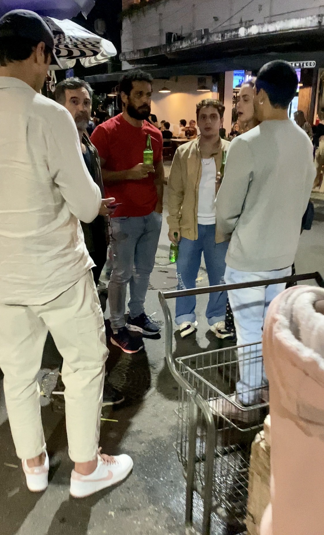 Vivendo Romance Gay Em Terra E Paix O Atores Curtem Noite Do Rio E