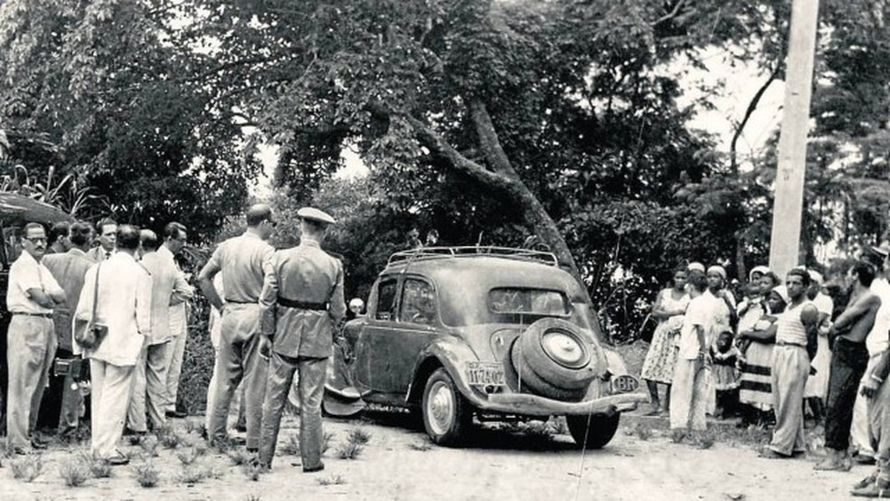O Crime do Citroën negro: em 1952, o bancário Afrânio Arsênio de Lemos foi encontrado morto em seu Traction Avant  — Foto:  Arquivo/Abril de 1952