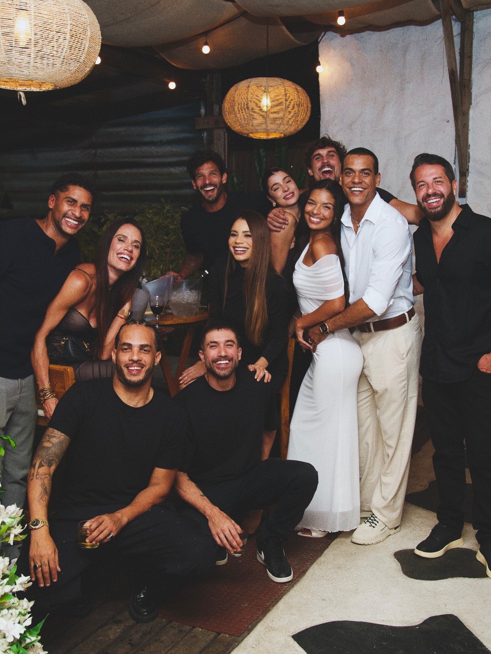 Mell Muzzillo abre álbum de noivado com Marcello Melo Jr. — Foto: @MellMuzzillo/Reprodução/Instagram