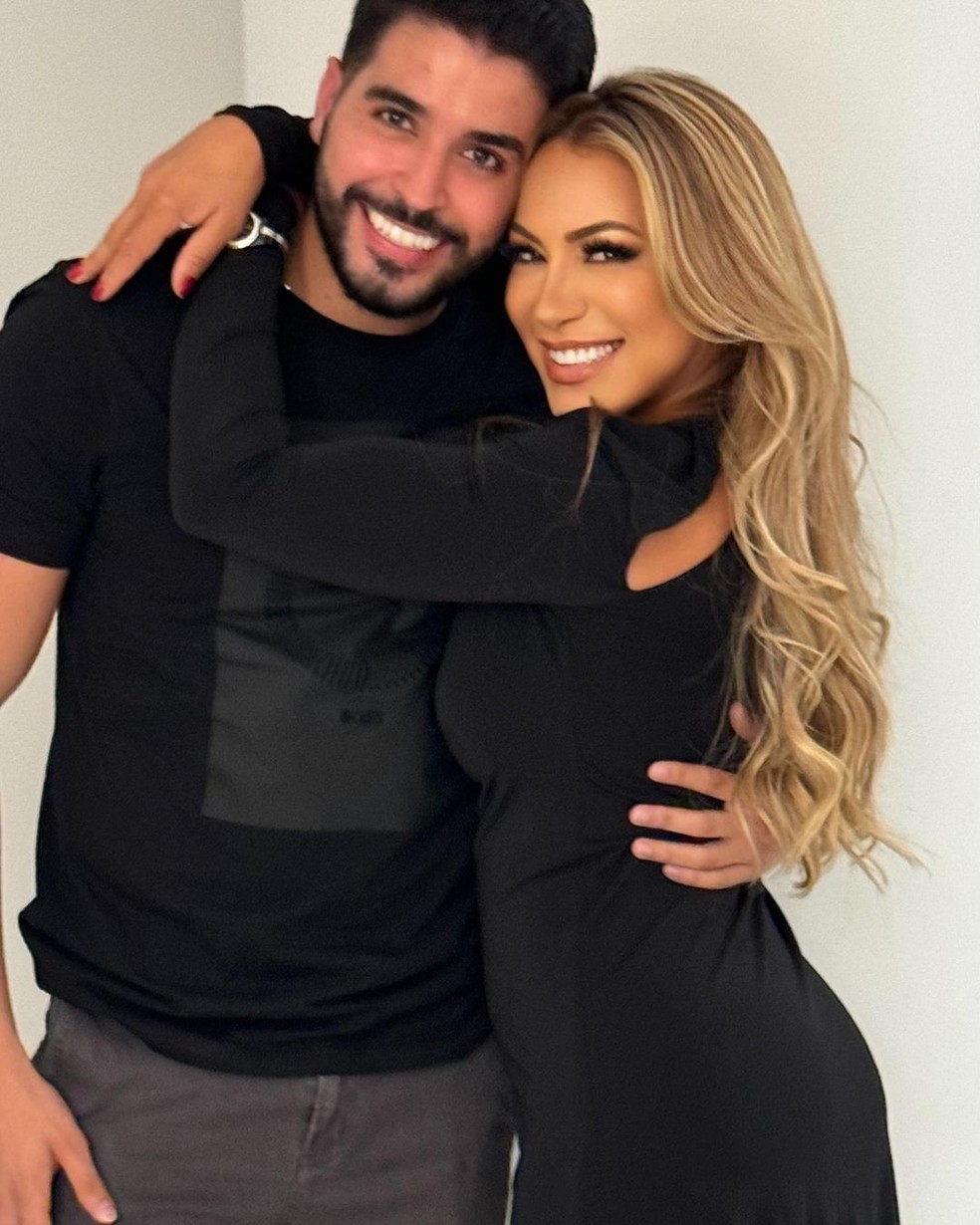 Iran Ângelo e o namorado, o engenheiro Lucas Suassuna — Foto: Reprodução/Instagram