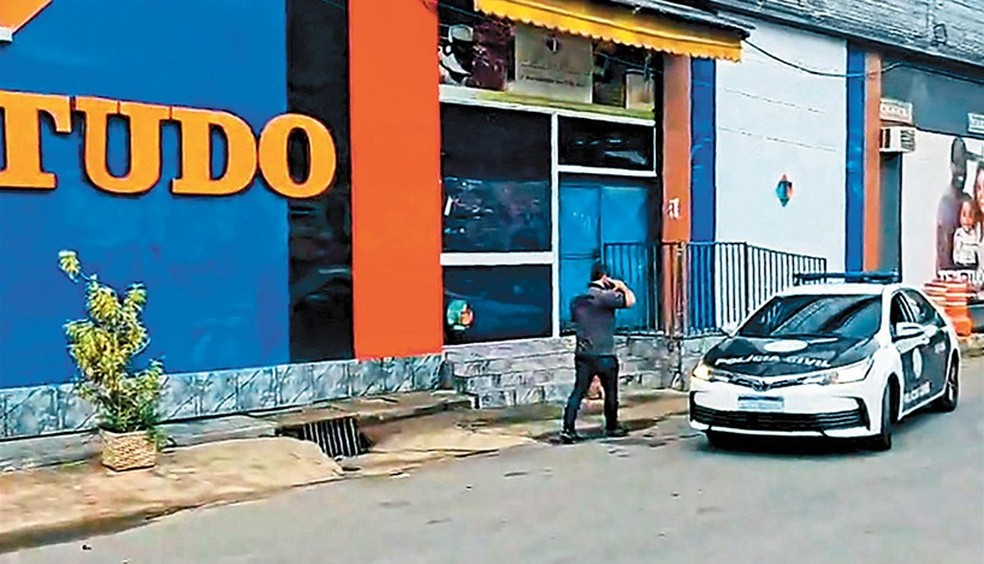 A sede da empresa em Três Rio que comprou 800 toneladas de carne que ficou submersa em enchente no Sul e revendeu o produto para consumo humano — Foto: Reprodução