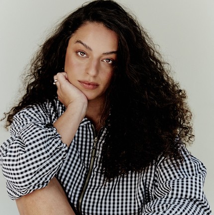 Atriz de 'Ainda estou aqui' compartilha drama familiar: como a avó a salvou após tragédia