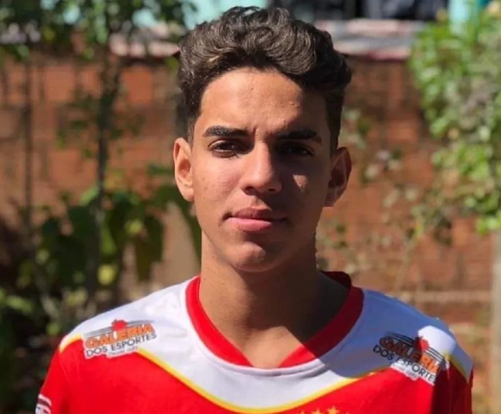 Hugo Vinicius Skulny Pedrosa, de 19 anos, foi achado morto em rio de Sete Quedas — Foto:  Reprodução