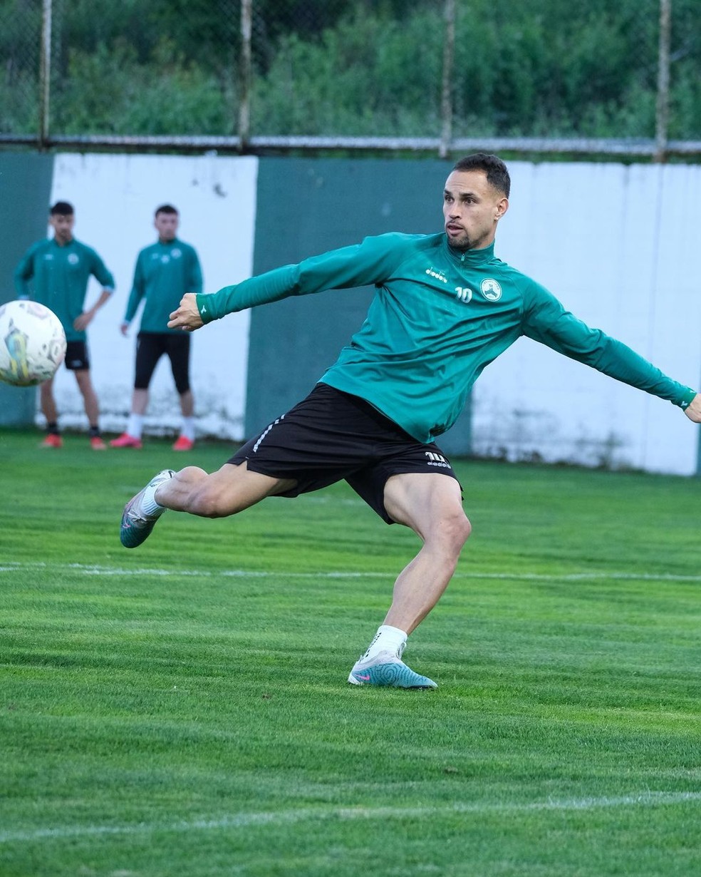Serginho, jogador do Giresunspor, a caminho do Vasco — Foto: Instagram/Giresusnspor