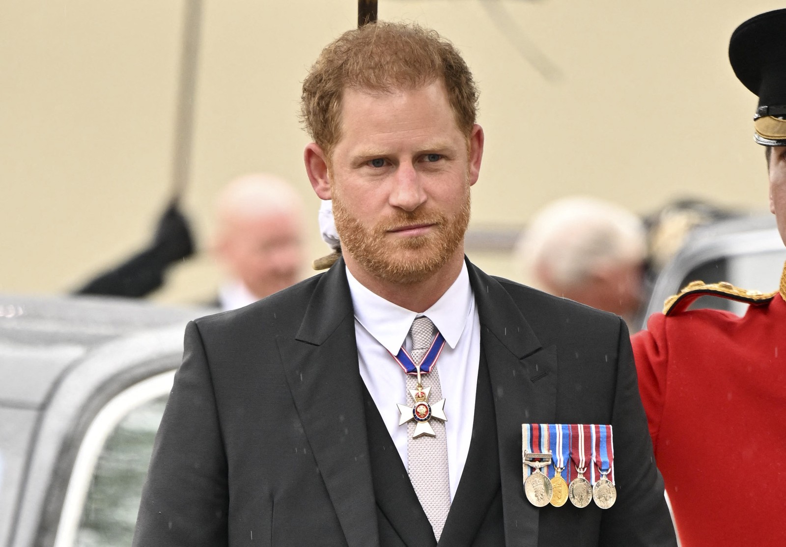 O príncipe britânico Harry, duque de Sussex, chega à Abadia de Westminster  — Foto: Andy Stenning / POOL / AFP