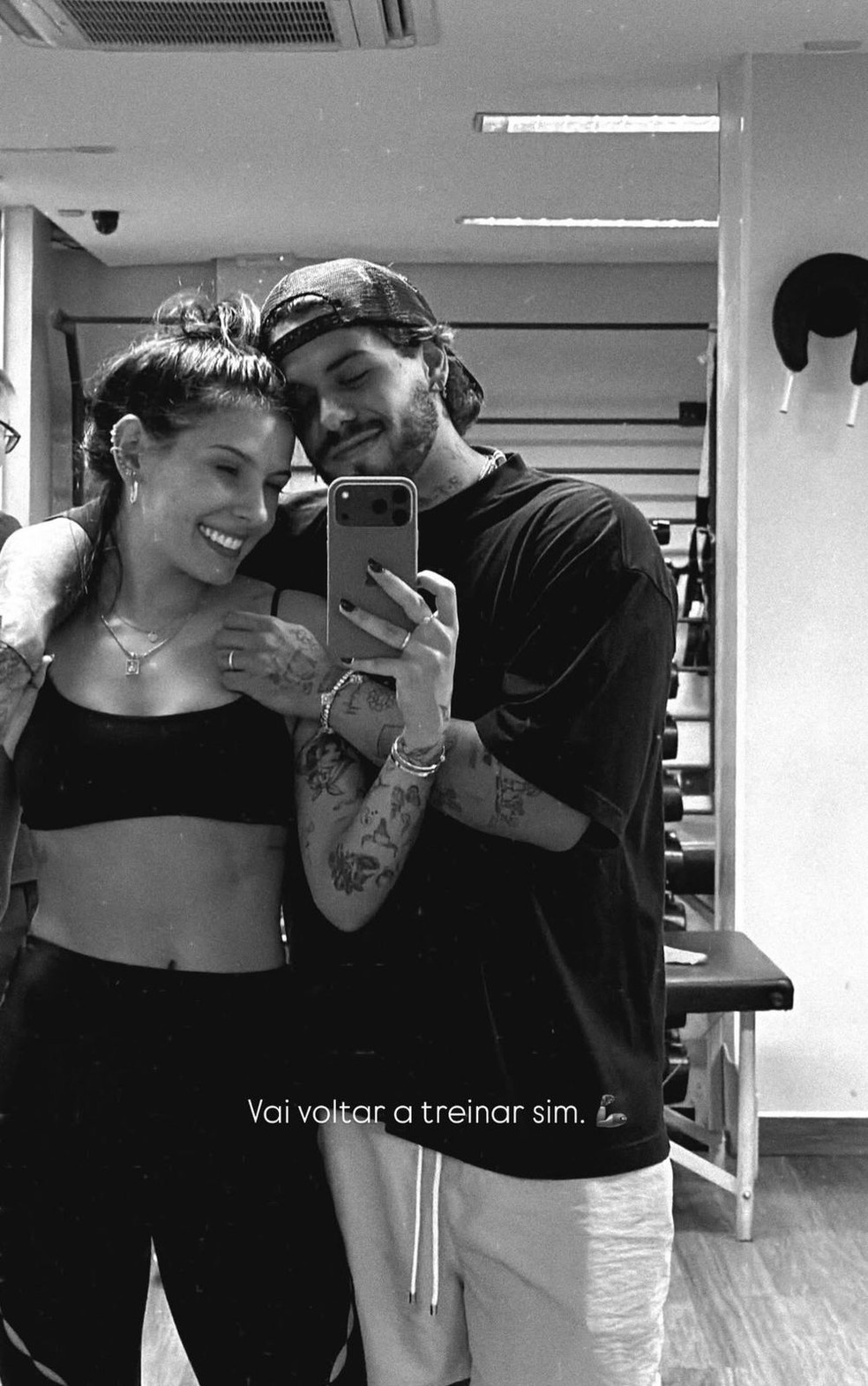 Ana Castela e Z Felipe usam anel de compromisso  Foto: Instagram