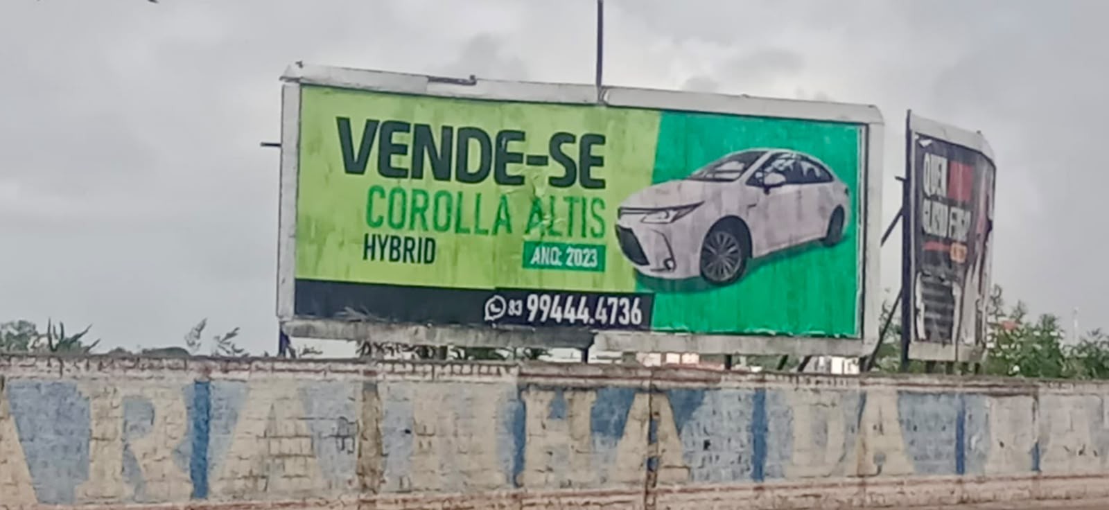 Com mercado mais competitivo, empresário anuncia carro em outdoor e o vende abaixo da Fipe - QTU Questões do Universo