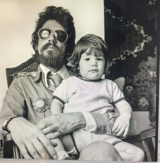 Filhas mais velhas de Raul Seixas vivem nos EUA e só se conheceram ...