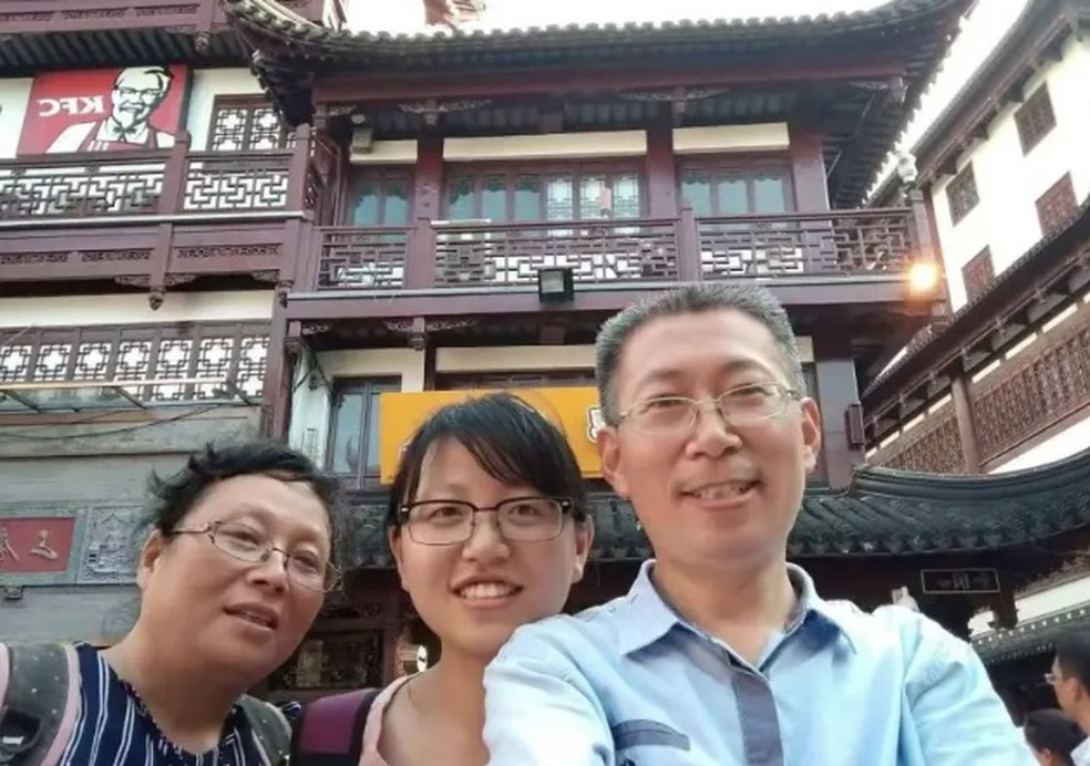 Bowen Wan com os pais — Foto: Reprodução