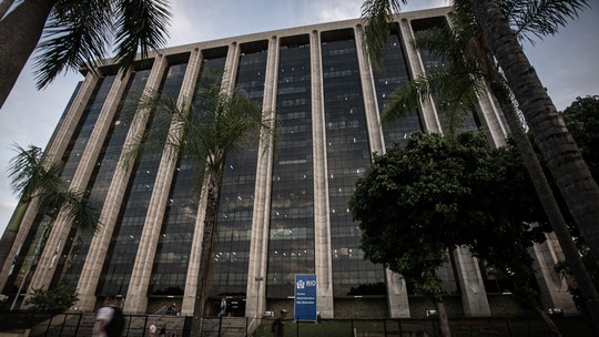 Prefeitura do Rio quer aumentar para 60% a margem consignável dos servidores 