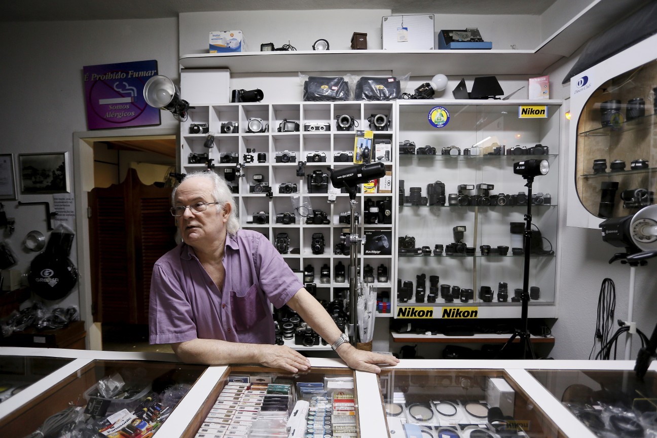 Rebobine: VHS, câmeras com filme e vitrolas ganham vida outra vez