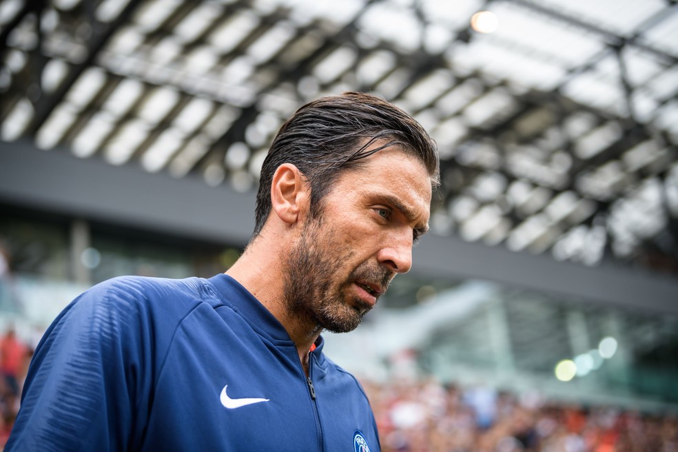 Buffon deve anunciar aposentadoria nos pr&oacute;ximos dias &mdash; Foto: AFP PHOTO / Jure Makovec