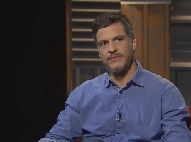Mateus Solano lembra susto com a fama repentina: 'Cinco anos muito difíceis'
