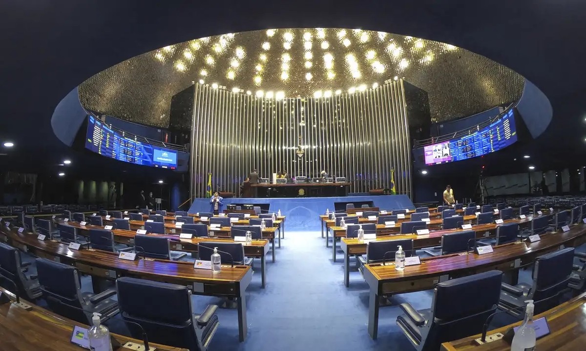 Oposição desocupa Senado sem acordo para impeachment de Moraes