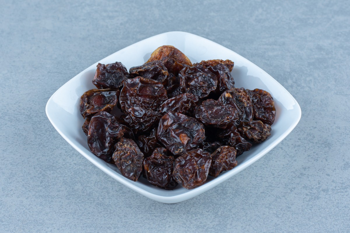 Ameixas: O Alimento que Fortalece a Saúde dos Ossos - Descubra como!