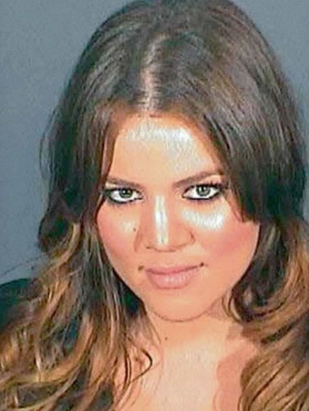 A estrela de reality Khloé Kardashian, foi fichada em 2008 após violar os termos da sua liberdade condicional após ter sido flagrada dirigindo sob efeito de substância ilegal, um ano antes — Foto: Reprodução
