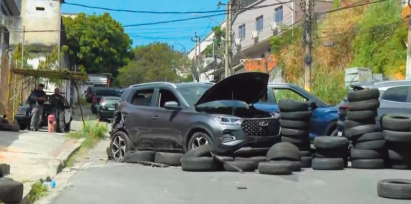 Explosivos de controle remoto: entenda como funcionavam barricadas encontradas