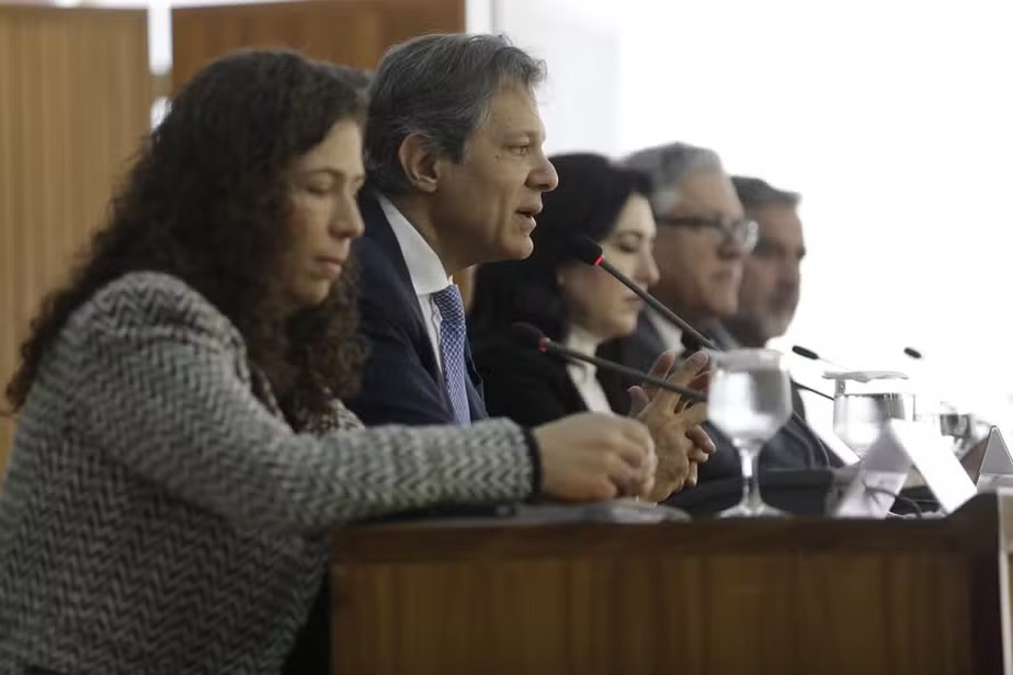 Ministros apresentam detalhes do pacote de corte de gastos