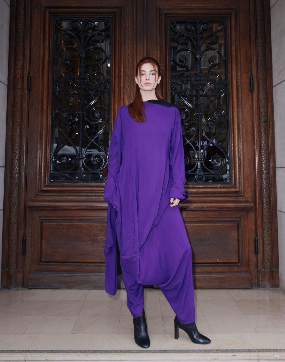 Bruna Altieri participa de desfile da filha de Yohji Yamamoto na Paris Fashion Week — Foto: Divulgação