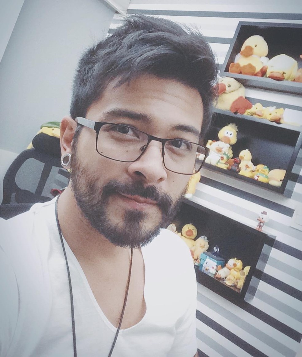 O filho Maurício Takeda e Sousa — Foto: Reprodução/Instagram