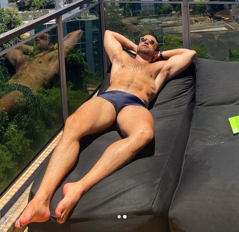 Sergio Marone posta foto de sunga &mdash; Foto: Instagram