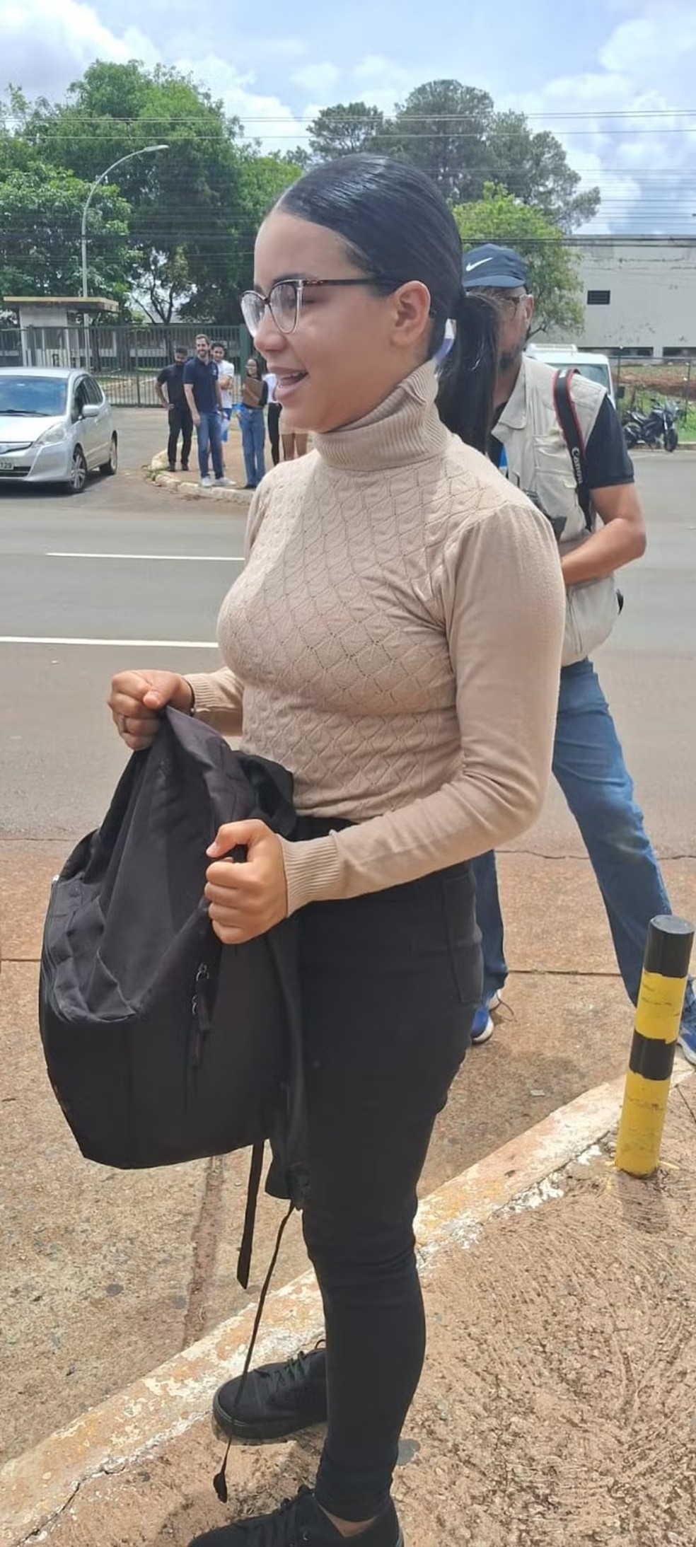 Estudante Quesia Lima, que chegou atrasada no DF — Foto: Patrik Carponez/Agência O Globo