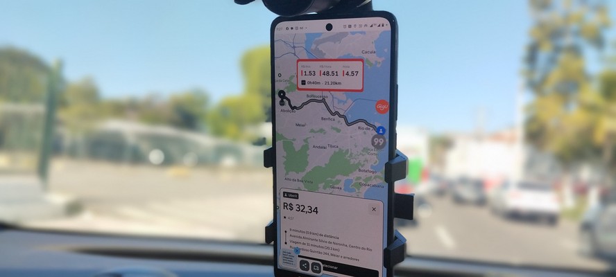 Tela de celular com notificação do GigU sobre app da Uber