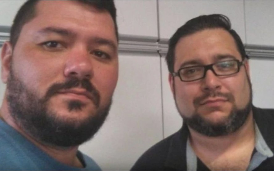 Irmãos separados na infância descobrem laço de sangue após 10 anos trabalhando como patrão e empregado — Foto: Reprodução Instagram