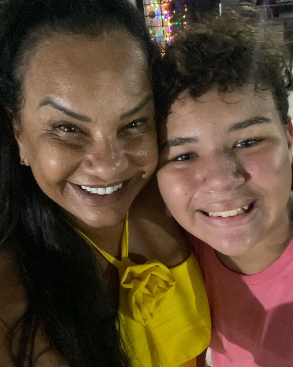 A atriz Solange Couto, conhecida por seus trabalhos em novelas como "O Clone" e "Malhação", deu à luz seu terceiro filho, Benjamin, em 2011, aos 54 anos. — Foto: reprodução