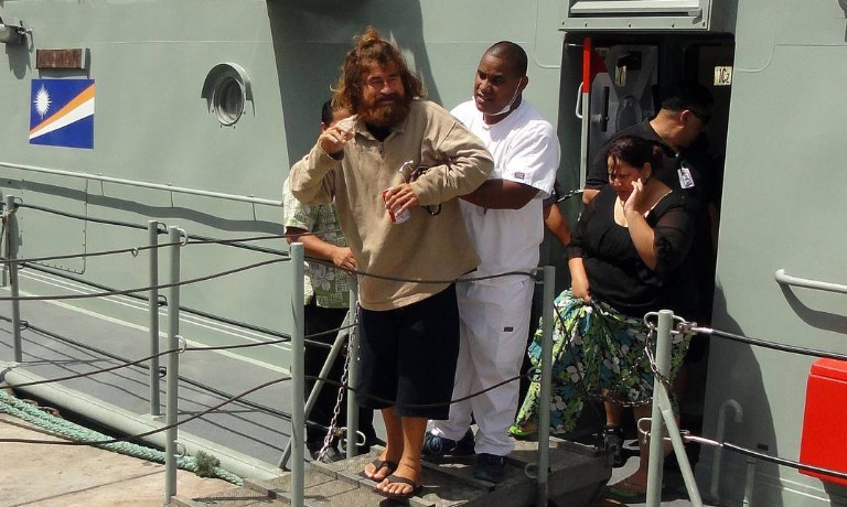 O que aconteceu com o pescador que sobreviveu a 438 dias à deriva em oceano?