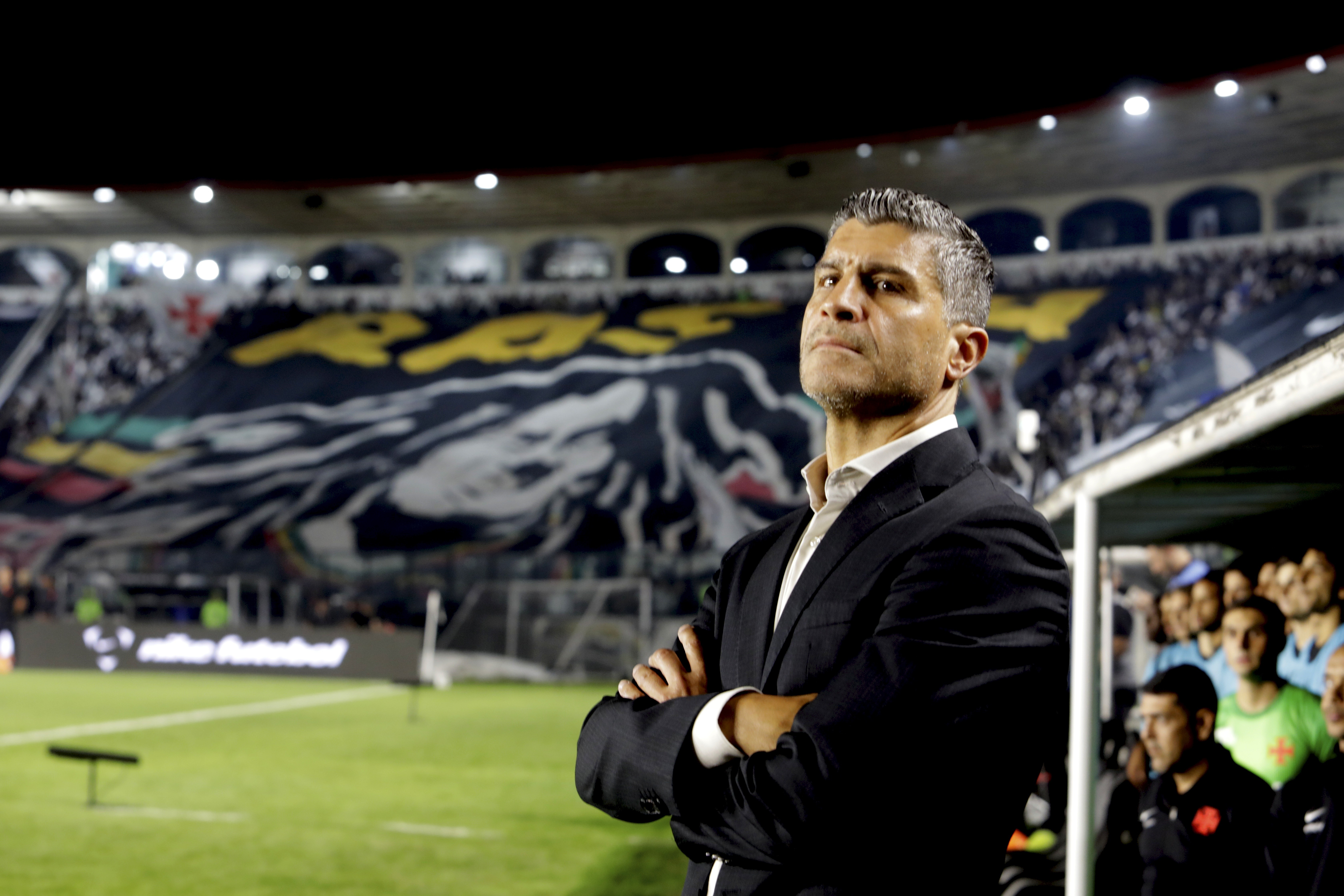 Pedro Emanuel elogia versatilidade de Andrés Gómez e segundo tempo do Vasco: 'Demonstramos coragem e atitude'