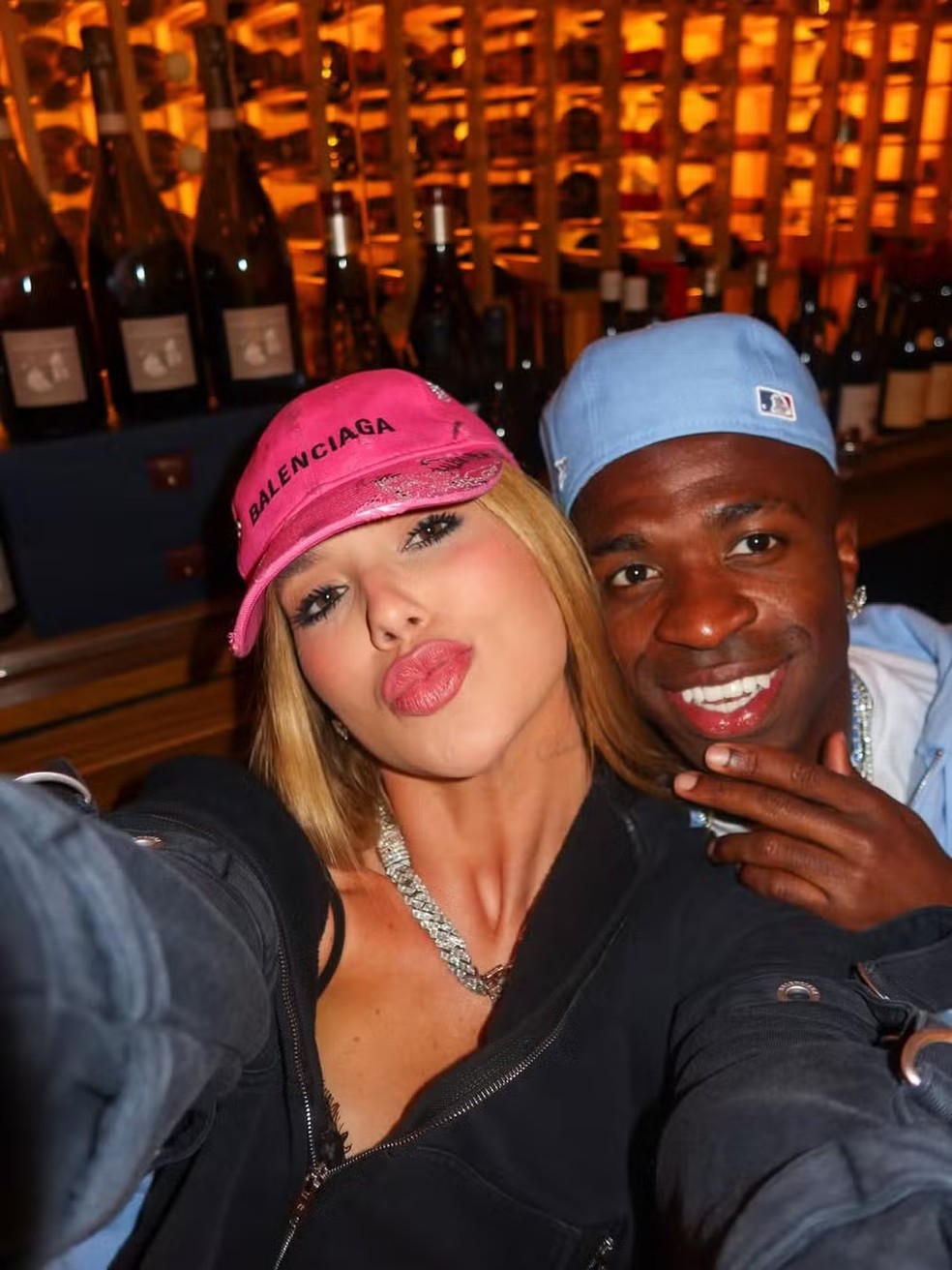 Virginia Fonseca e Vini Jr na Espanha — Foto: Reprodução/Instagram