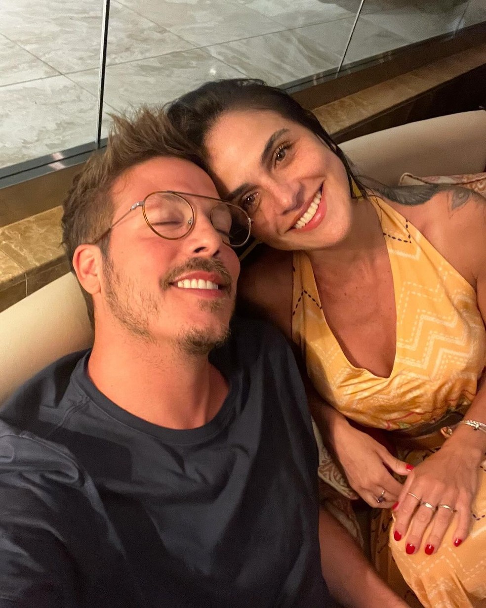 O casal Fábio Porchat e Priscila Castello Branco — Foto: Reprodução de Instagram