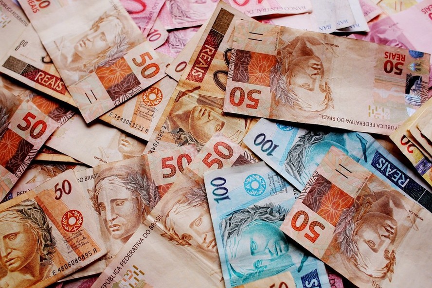 ATENÇÃO: ACABA DE SAIR LISTA de BANCOS que vão DEVOLVER VALOR em DOBRO para APOSENTADOS do INSS - VEJA!