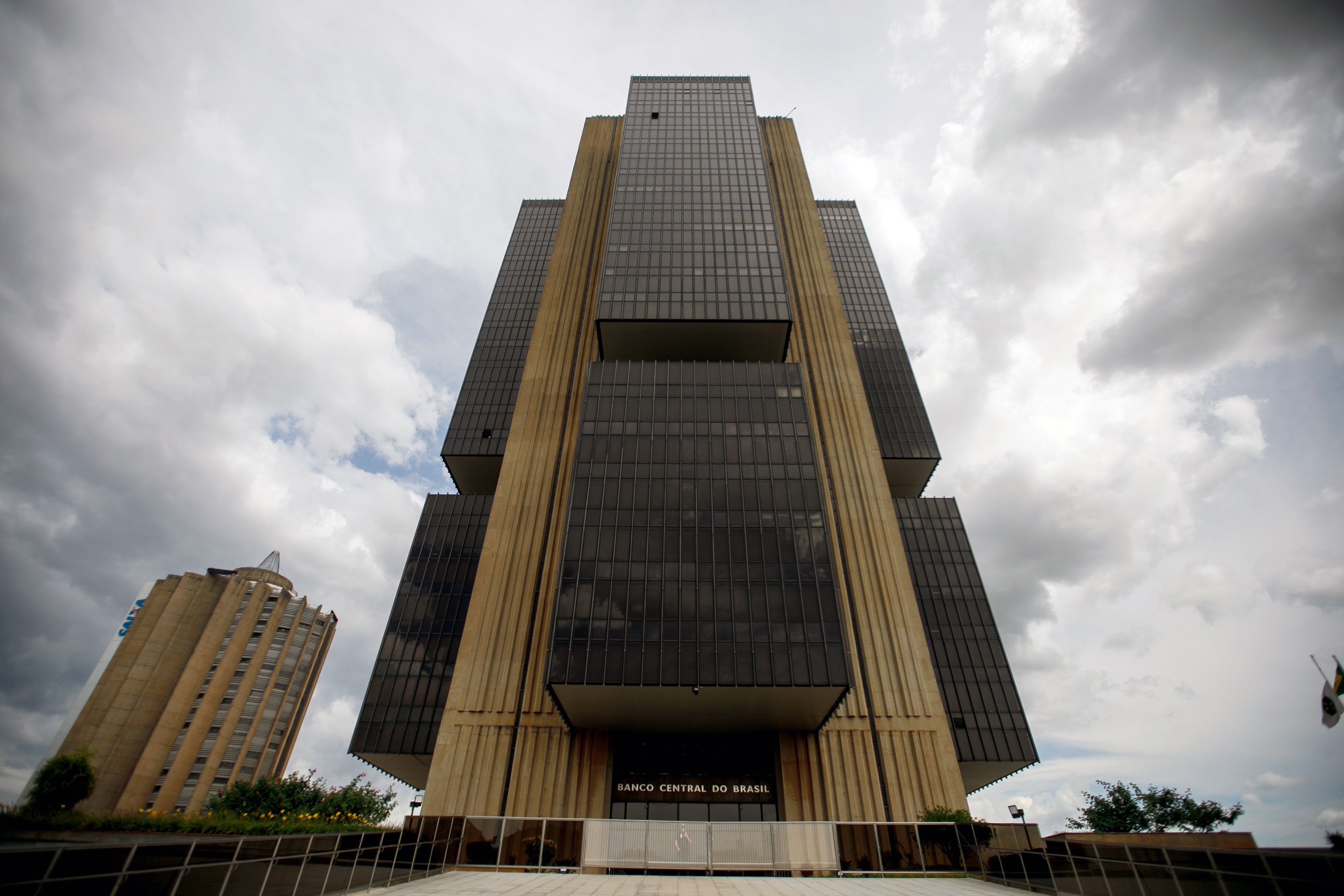 Em quinto corte seguido, Banco Central reduz taxa Selic de 14% para 13,75% ao ano