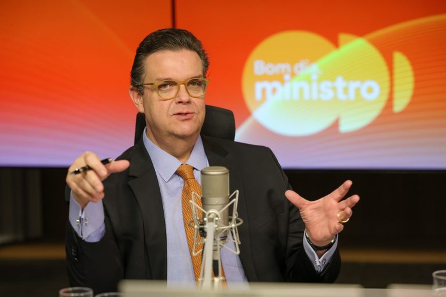 Ministro da Previdência Social teme emenda que reduz contribuição de ...