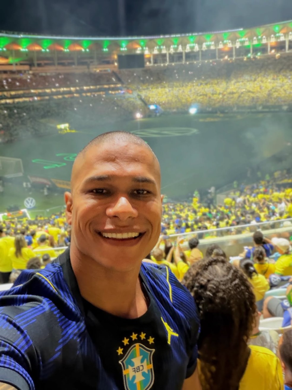 Thiago Gonçalves no Maracanã no jogo da seleção — Foto: rep/  instagram