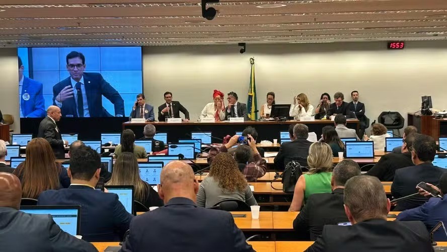 Presidente de comissão que analisa PEC sobre fim da escala 6x1 diz que texto deve ser aprovado sem mudanças na transição
