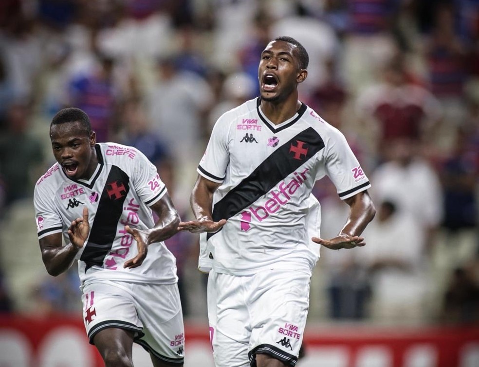 Rayan abre o placar para o Vasco contra o Fortaleza — Foto: Dikran Sahagian/ Vasco