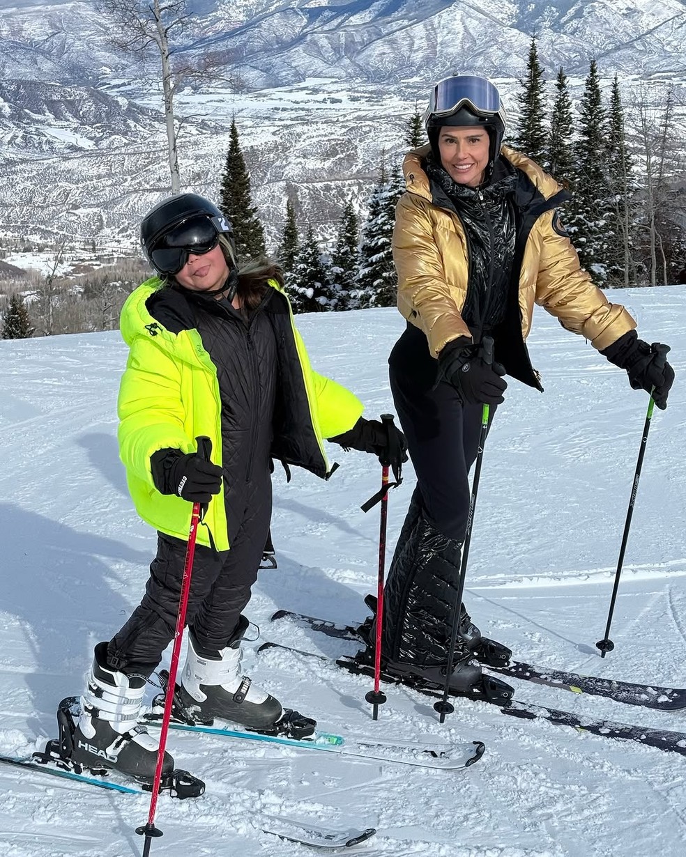 Deborah Secco e a filha em Aspen — Foto: Instagram/reprodução