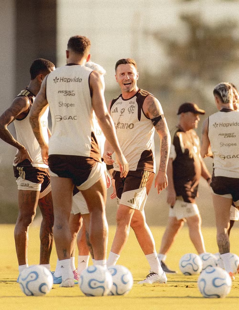 Flamengo deve manter base do time titular contra Medellín e vive expectativa por retornos; confira escalação