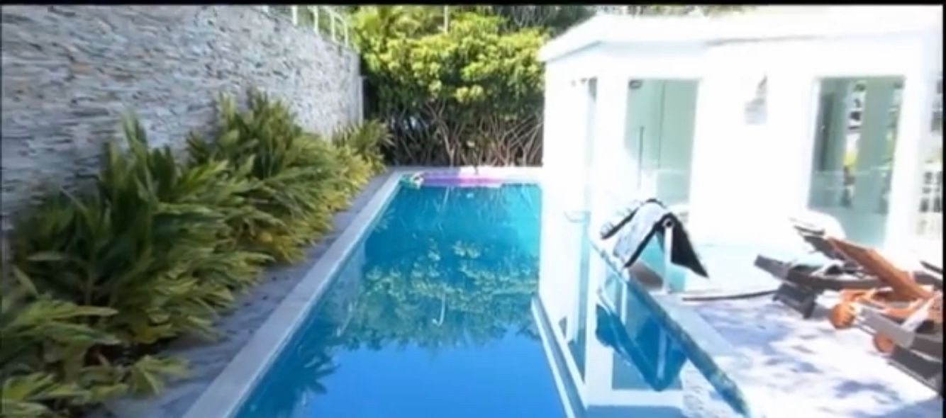 Piscina onde o casal costuma fazer vídeos nas redes sociais — Foto: Reprodução