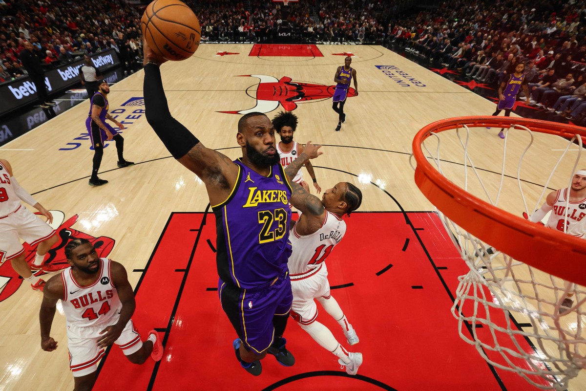 Rodada de Natal da NBA tem clássico de 34 títulos e Curry contra Jokic