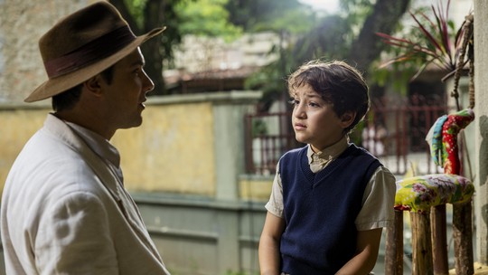 Em ‘Êta mundo melhor!’, Candinho descobre greve de fome de Samir